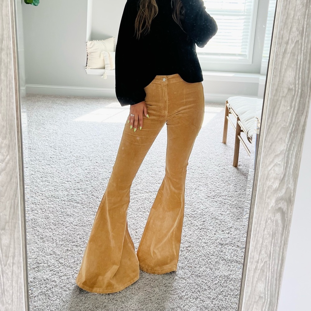 NWOT Women’s Boutique Corduroy Bell Bottoms